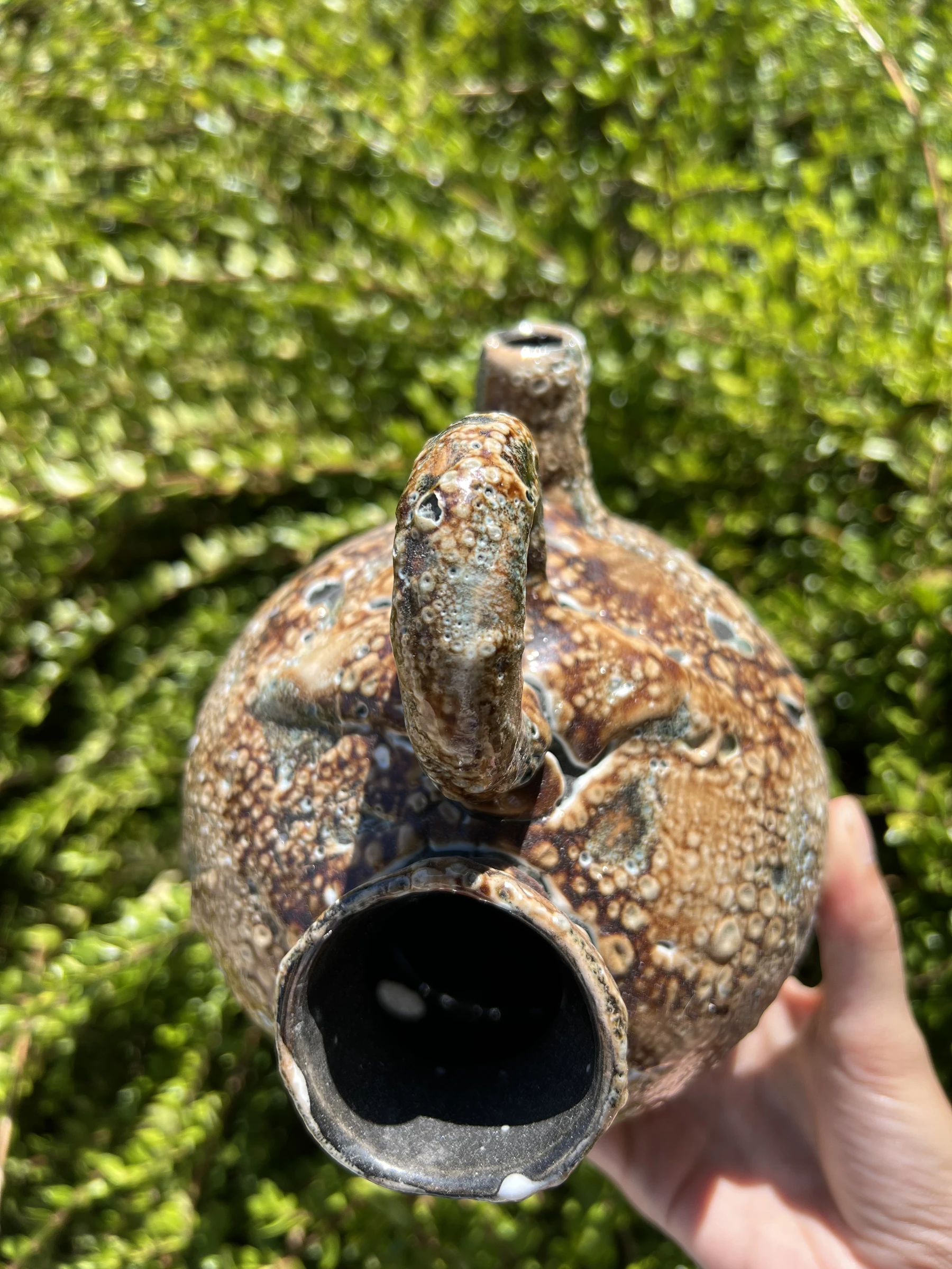 🐝 Vintage keramische Gargoulette-pitcher van steengoed met ambachtelijke decoratie 19,5 c – photo 2